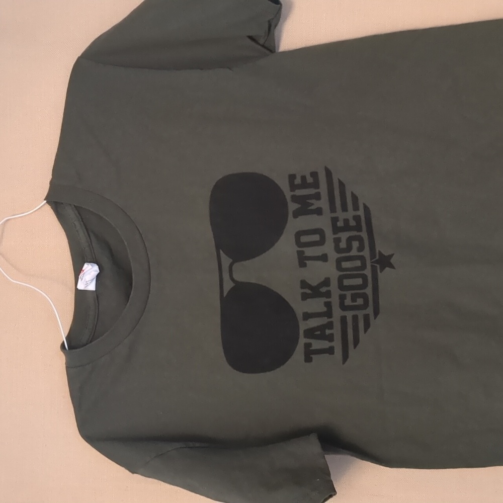 Top Gun Talk To Me Goose Olive Green Maverick T-Shirt Size Medium